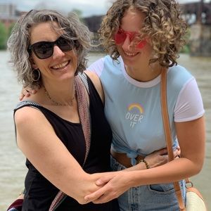 Meet your Posher, Chrissy